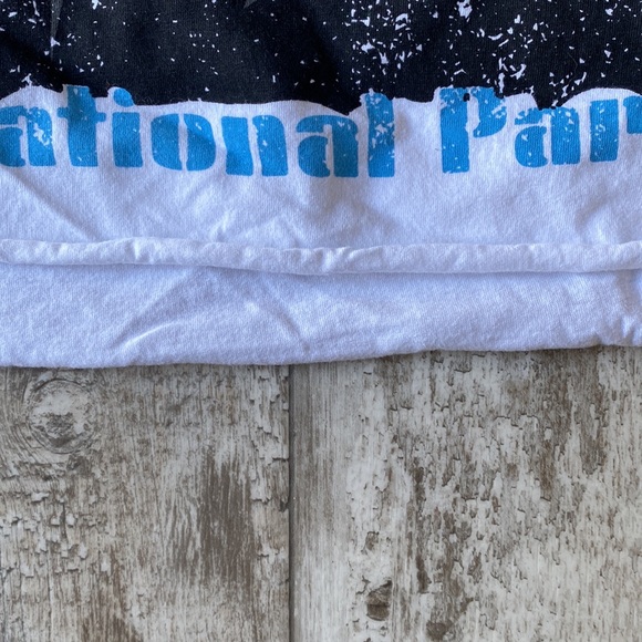 Cropped Long Sleeve - Picture 4 of 4